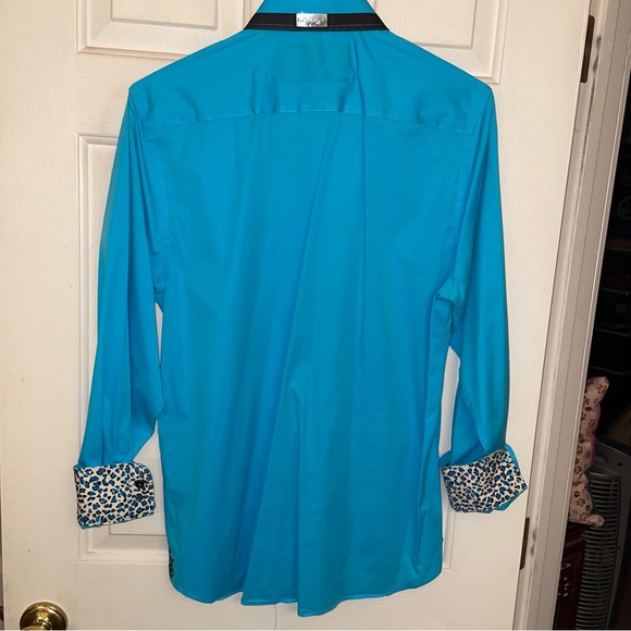COOGI Luxe Stretch Collection Blue button shirt w/ Leopard cuffs & collar - Picture 9 of 13